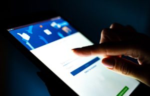 Come si personalizza la pagina di Facebook e Instagram